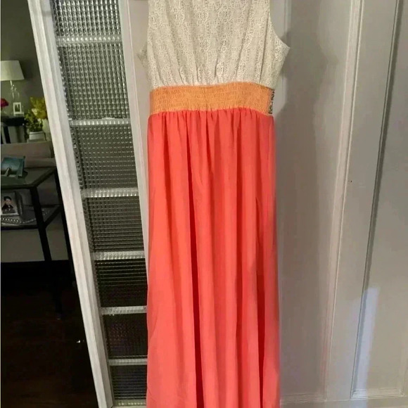 Flying tomatoes maxi dress coral and ivory lace Criss cross front size small - Picture 4 of 11